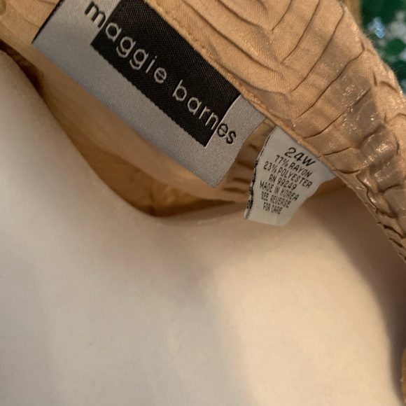 Maggie Barnes textured, long sleeve button-up shirt 24W - Picture 5 of 5